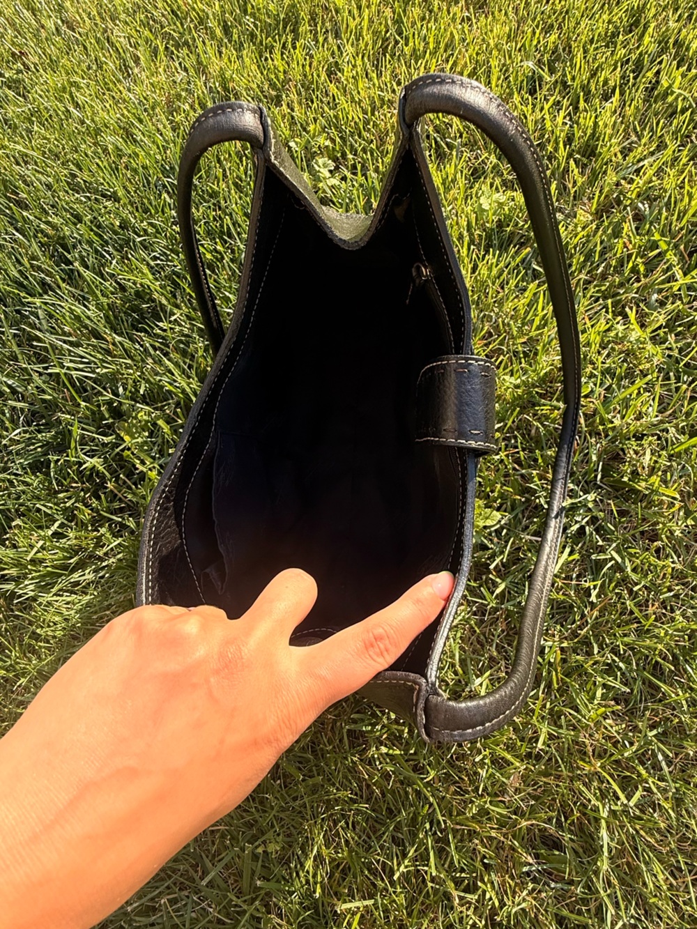 Fossil Black Leather Double-Handle Shoulder Bag - Picture 5 of 7